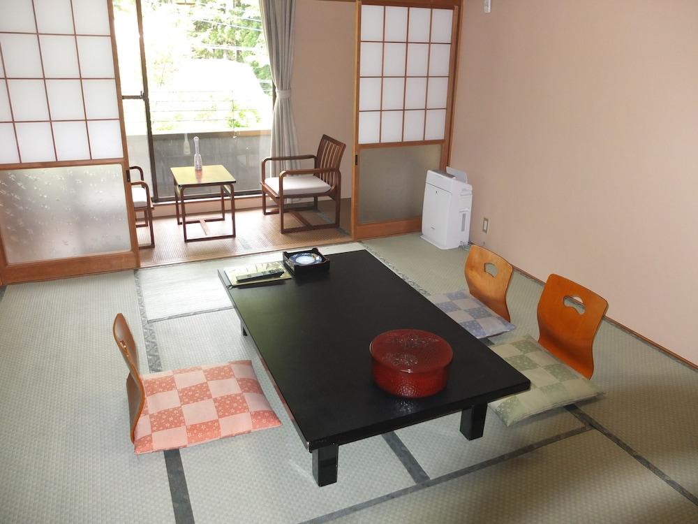 Nikko Green Hotel Natsukashiya Fuwari Bagian luar foto